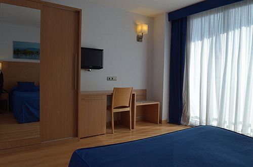 Hotel Del Port Сан-Карлос-де-ла-Рапита Экстерьер фото